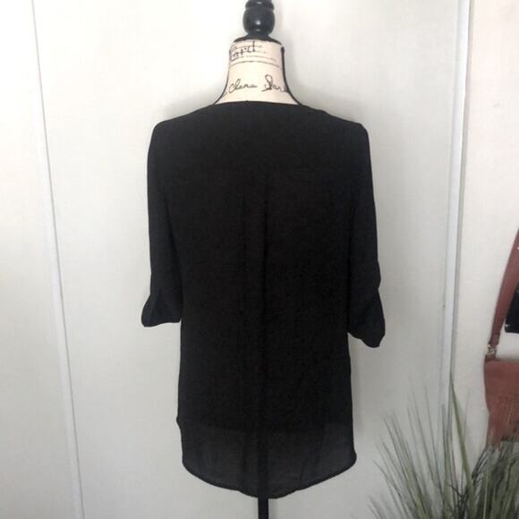 BCBG Black V-Neck Button down Blouse size Small - Picture 4 of 7